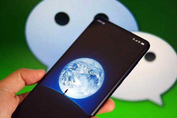 我在某单身交友平台上认识的单身女人加了微信既不聊天，也不联系到底是什么心态？